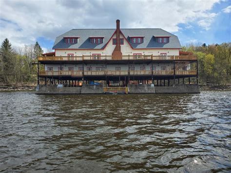 sir george etienne cartier parkway|nccn river house hours swimming.